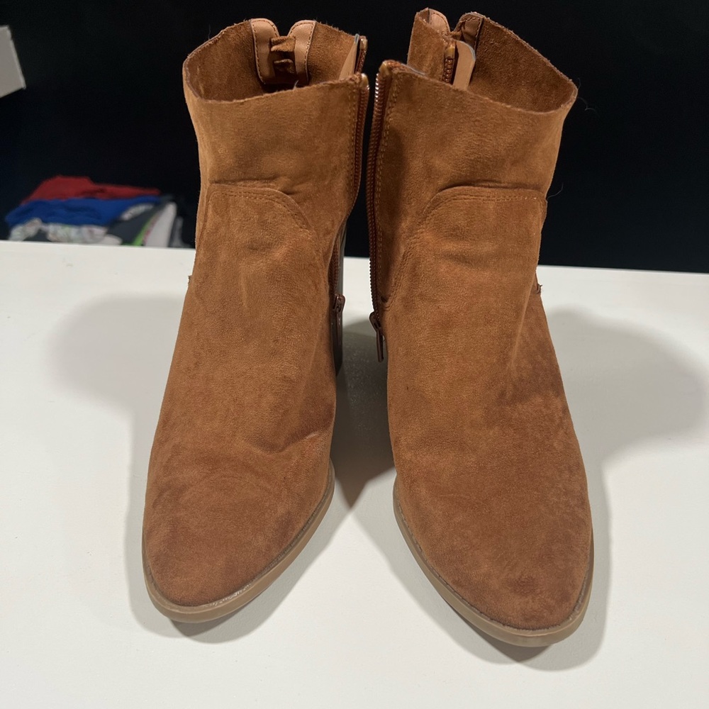 Heeled booties - Picture 2 of 4